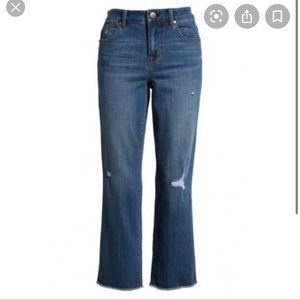 1822 Distressed Cropped Straight Leg Jeans